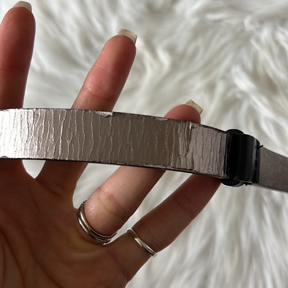 Michael Kors Adjustable Leather Belt. Thin. Size medium. - Picture 3 of 6